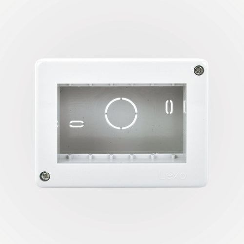 Casquete sobrepuesto IP20 3 módulos, blanco