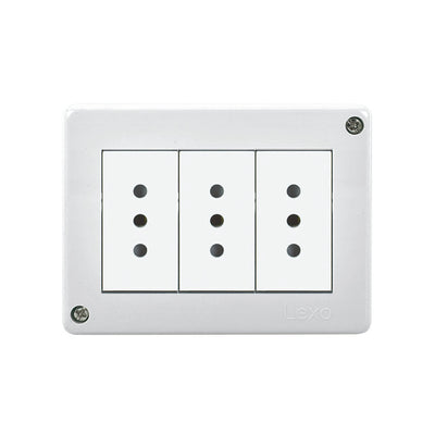 Casquete IP20 con toma corriente triple 10A, 250V, blanco