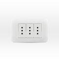 Toma corriente triple 10A 250V blanco armado - Miniatura 1